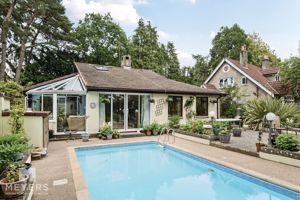 Photo 11- click for photo gallery